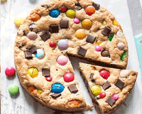 Torta cookie con smarties e M&M