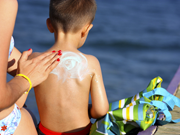 10 cose da sapere sulle creme solari per i bambini